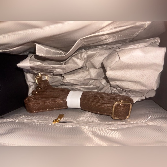 Clasp dark brown crossbody with wallet NWT - Picture 6 of 11